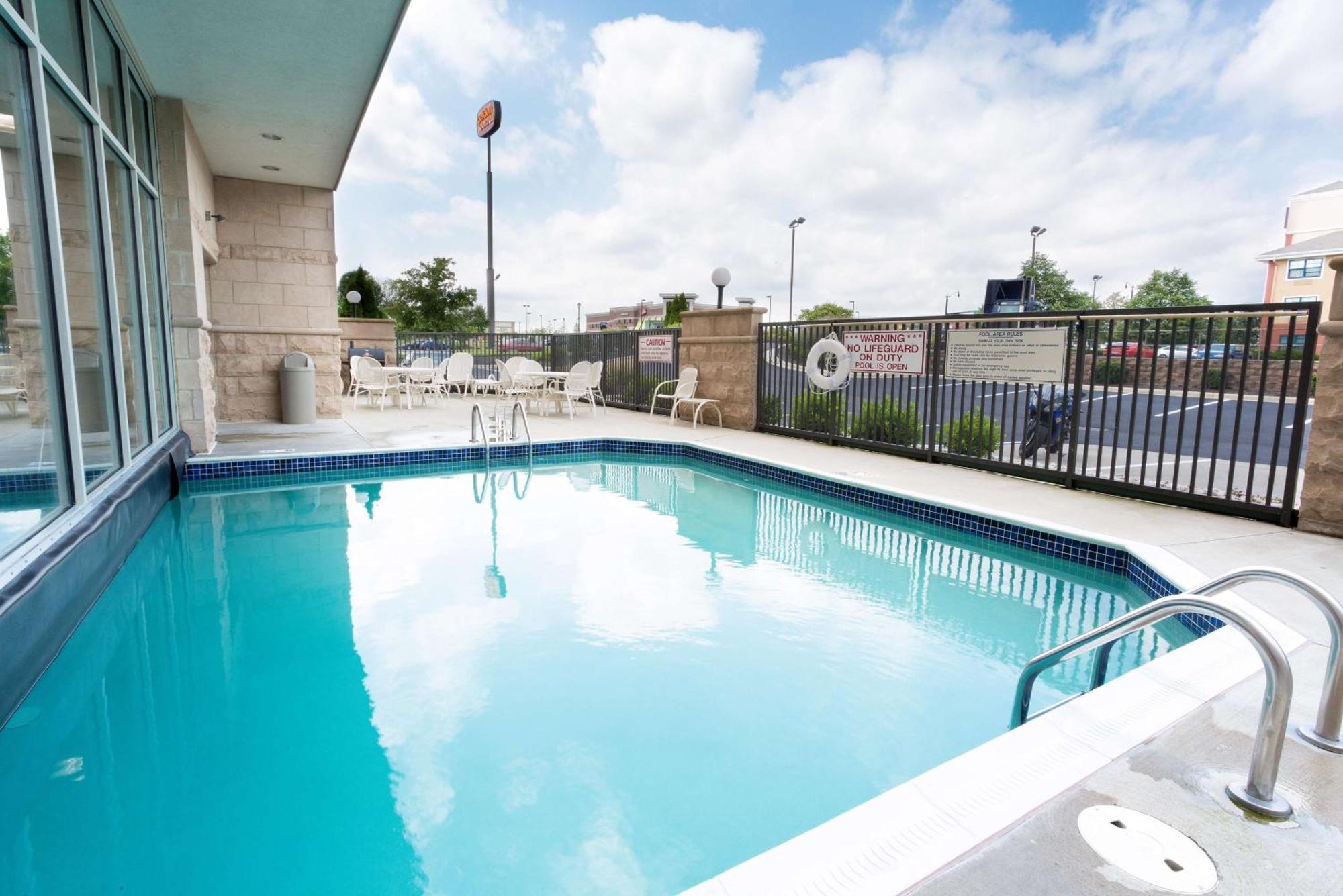 Drury Inn & Suites Dayton North Екстер'єр фото